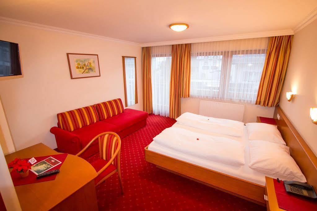 Hotel Rosner 알텐막팀퐁와 외부 사진